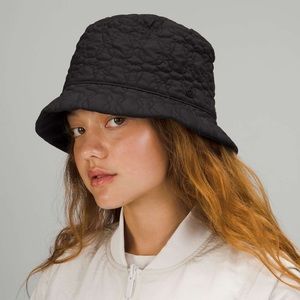 Lululemon quilted bucket hat